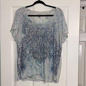 Sonoma Light Blue and Gray Scoop Neck Short Sleeve Tee